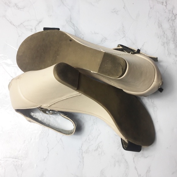 Lauren Conrad Cream Black Open Toe Ankle Wedges - Picture 4 of 7